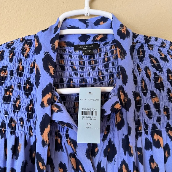 NWT Ann Taylor Sleeveless Blouse Blue Tan XS - Picture 6 of 6